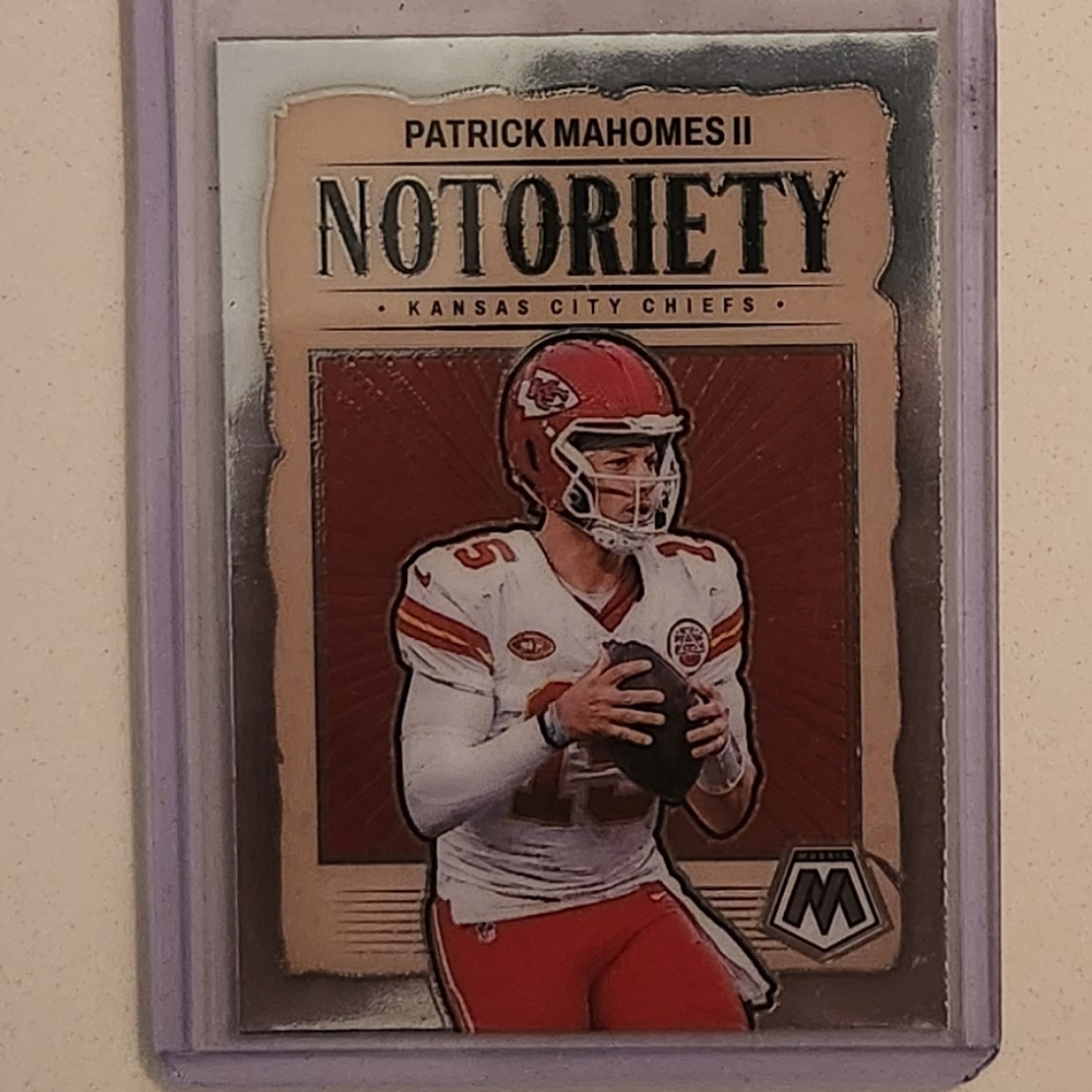 Patrick Mahomes II Notoriety Trading Card